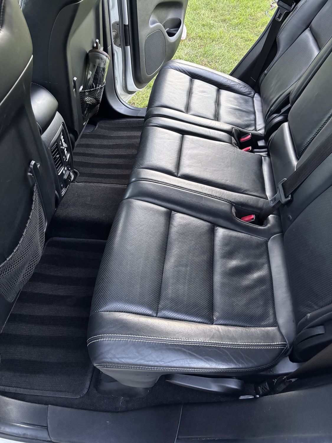 Jeep Grand Cherokee, Interior, rear seats